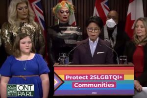 NDP просит защитить LGBTQ+