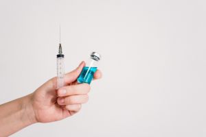 Канада забронировала больше вакцин Pfizer