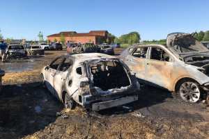 На Ниагаре огонь уничтожил 30 машин