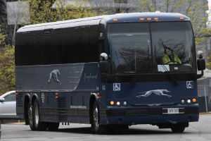 Greyhound закрывает маршруты в Канаде