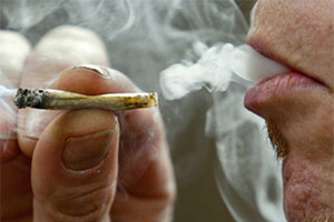 Уже три политика в Канаде употребляли марихуану
