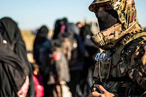 Родственники через суд хотят заставить Канаду вернуть девочку из лагеря для задержанных ИГИЛ