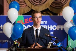 19-ти летний консерватор выиграл выборы на Ниагаре