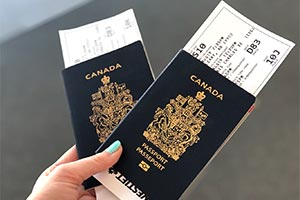 Канадцу сказали, что он не может вернуться в Канаду по паспорту Великобритании