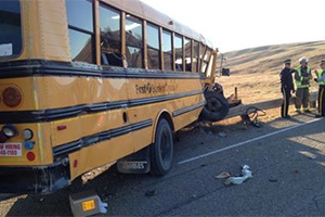 Авария школьного автобуса в Альберте